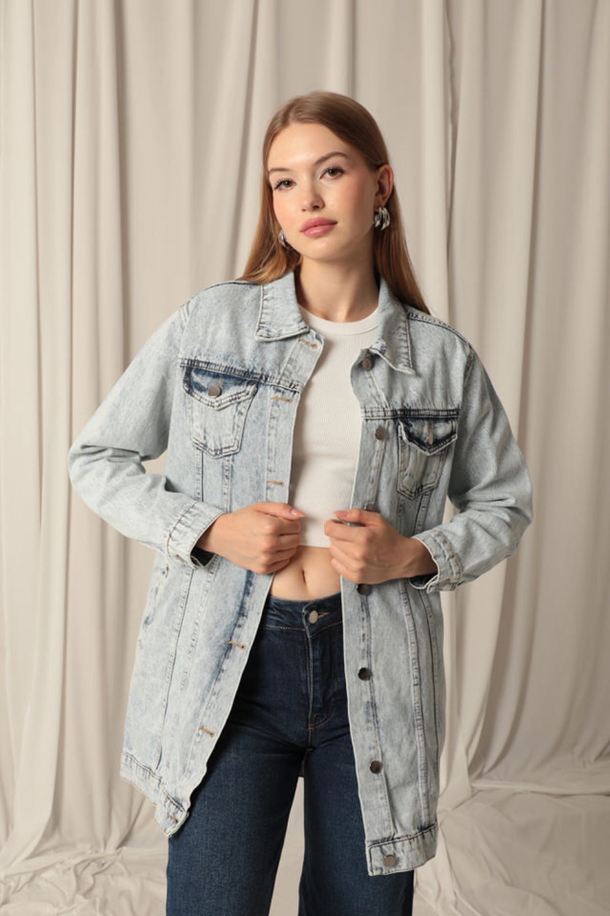 Denim%20Kumaş%20Cep%20Detay%20Yıkamalı%20Kadın%20Açık%20Mavi%20Kot%20Ceket