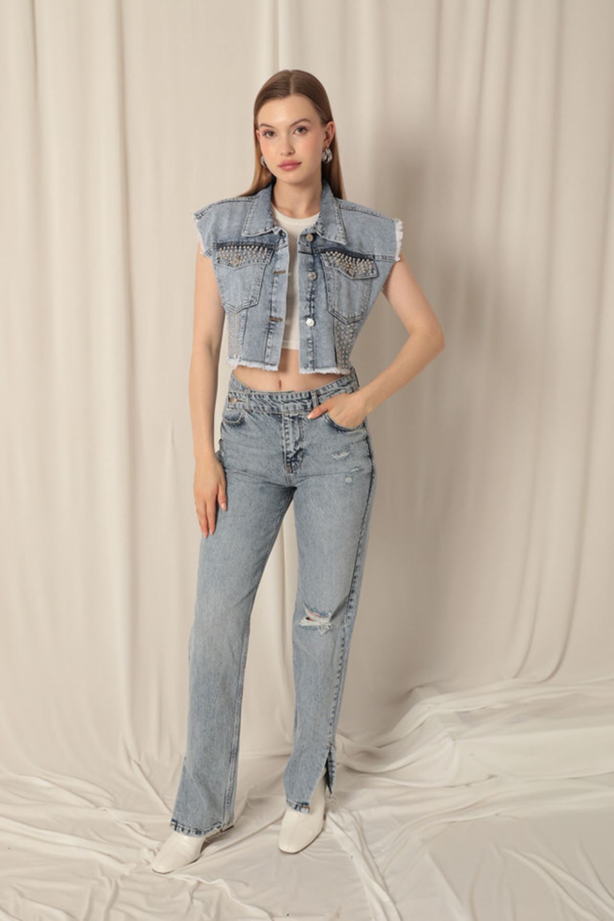 Denim%20Kumaş%20Cebi%20Troklu%20Kadın%20Mavi%20Yelek