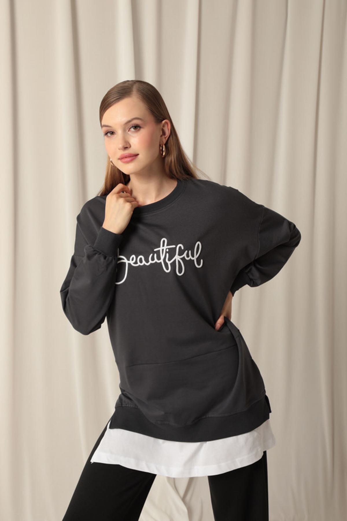 İki%20İplik%20Kumaş%20Beautiful%20Nakışlı%20Eteği%20Garnili%20Antrasit%20Sweat